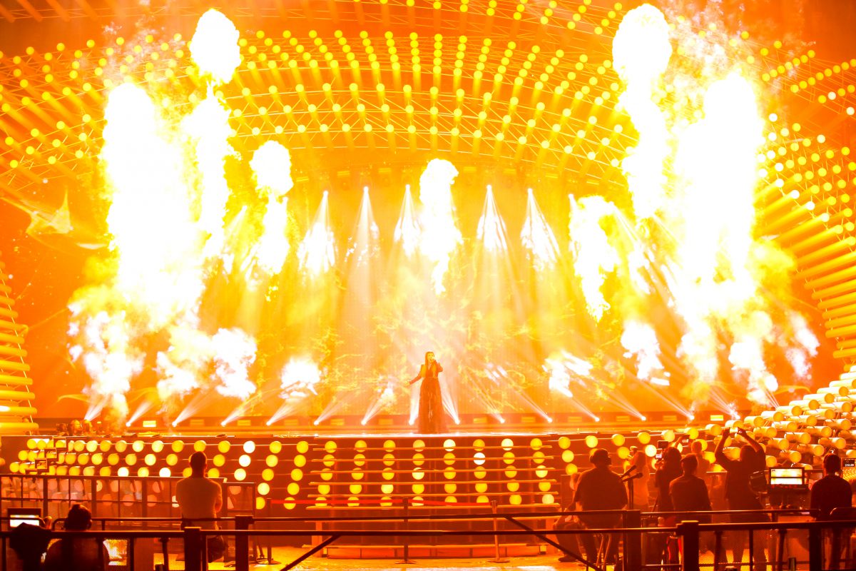 Imagen de un lanzallamas en un espectáculo