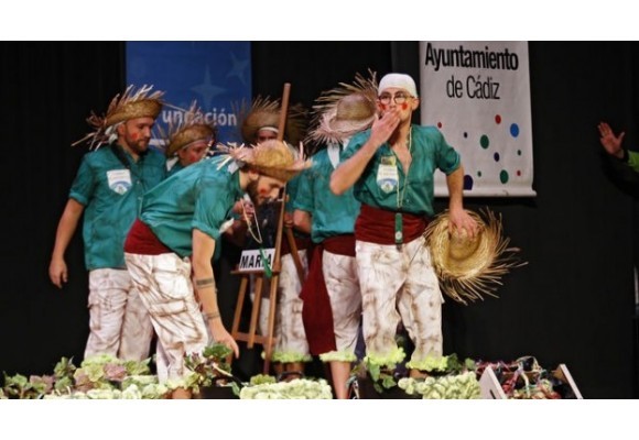 Máquinas de humo y confeti para el carnaval de Cádiz