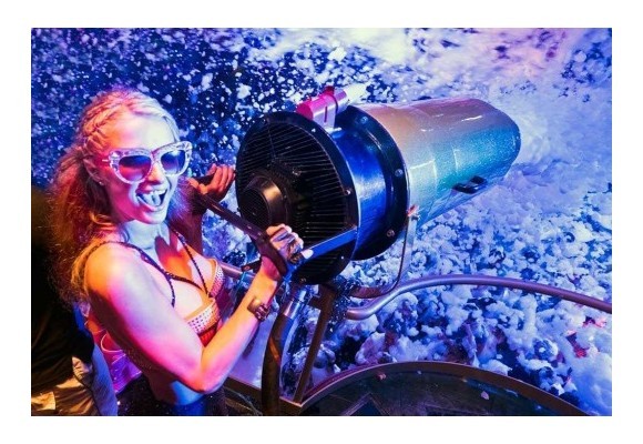 Celebra la llegada del verano con fiesta de máquina de espuma