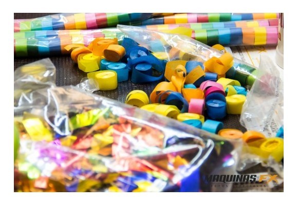 Manipulación de confeti y serpentinas para el Carnaval 2019