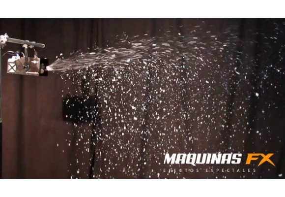 NUESTRA MÁQUINA DE NIEVE S-5 PRO COMO PROTAGONISTA DE LAS MEJORES FIESTAS Y EVENTOS DE ESTE VERANO